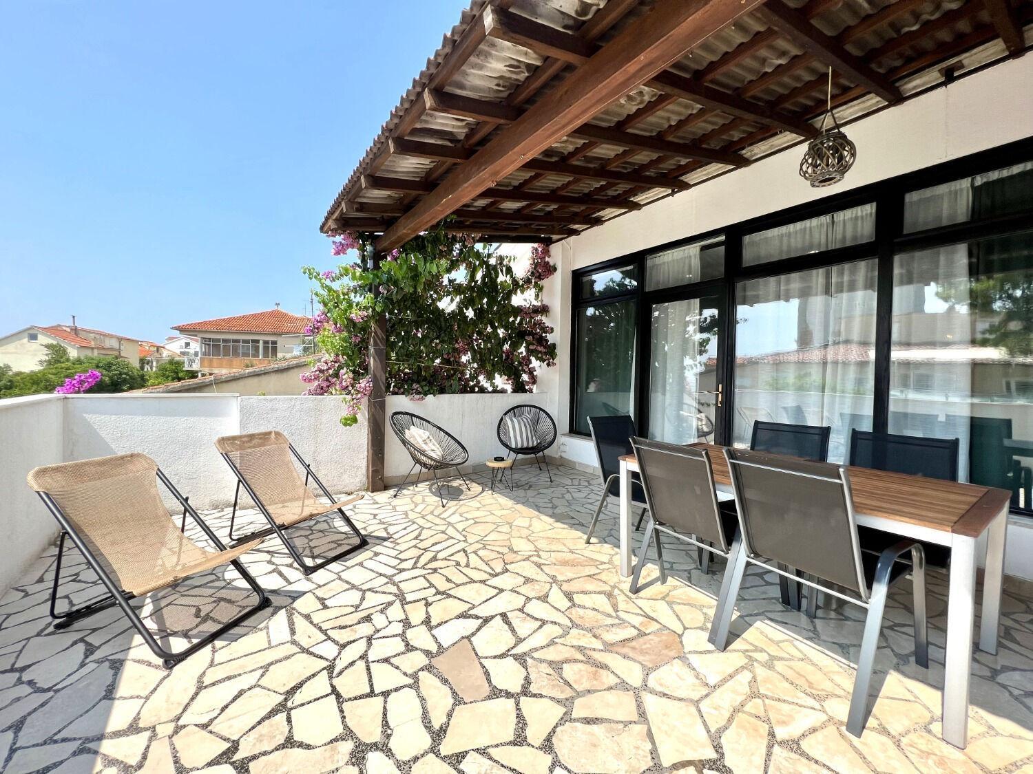 Apartment Denis - Great Location & Large Terrace ماكارسكا المظهر الخارجي الصورة
